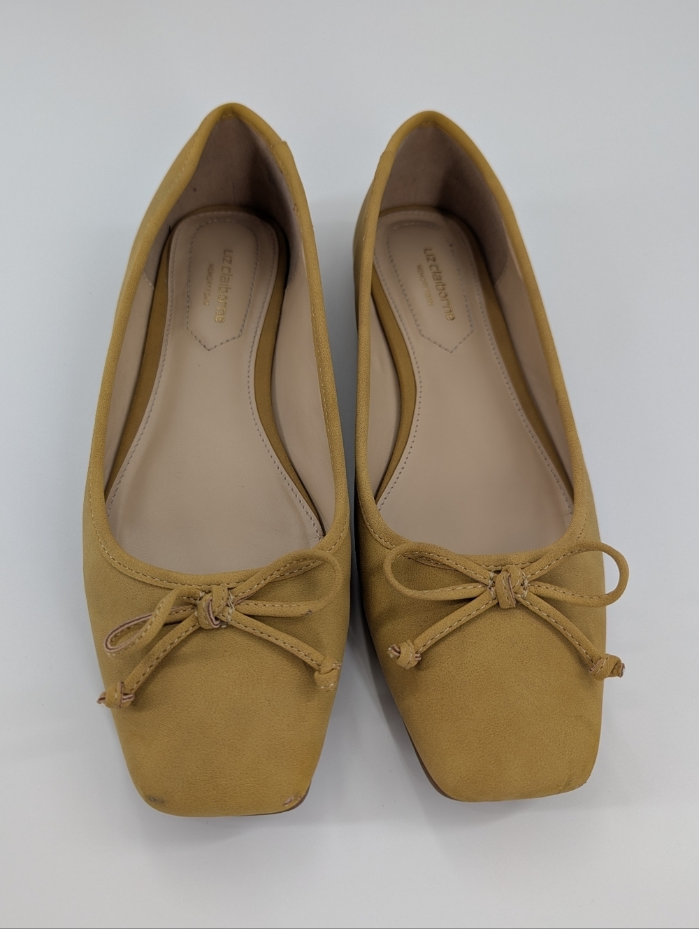Liz Claiborne Flushing Ballet Flats Faux Suede 7M Coquette Career Mustard Yellow